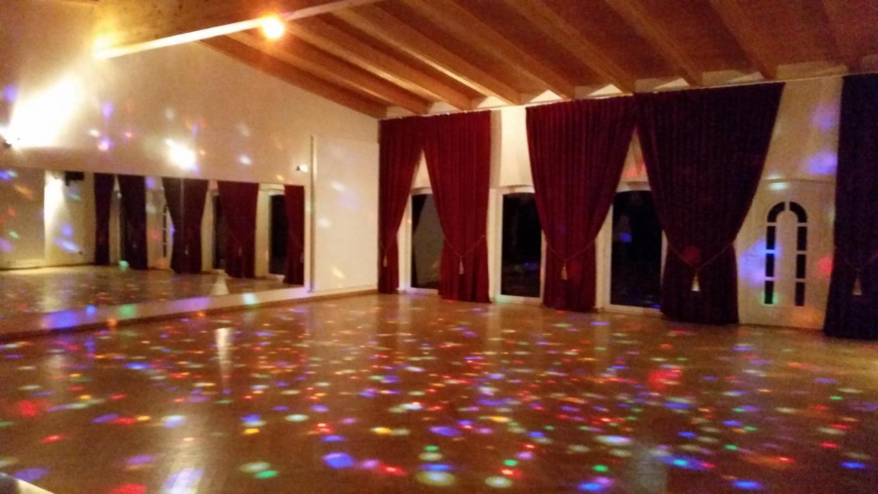 Landhotel Kreien Zewnętrze zdjęcie